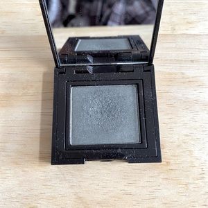 Laura Mercier Sateen Eye Shadow in Pewter
